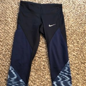 Crop athletic tights from Nike